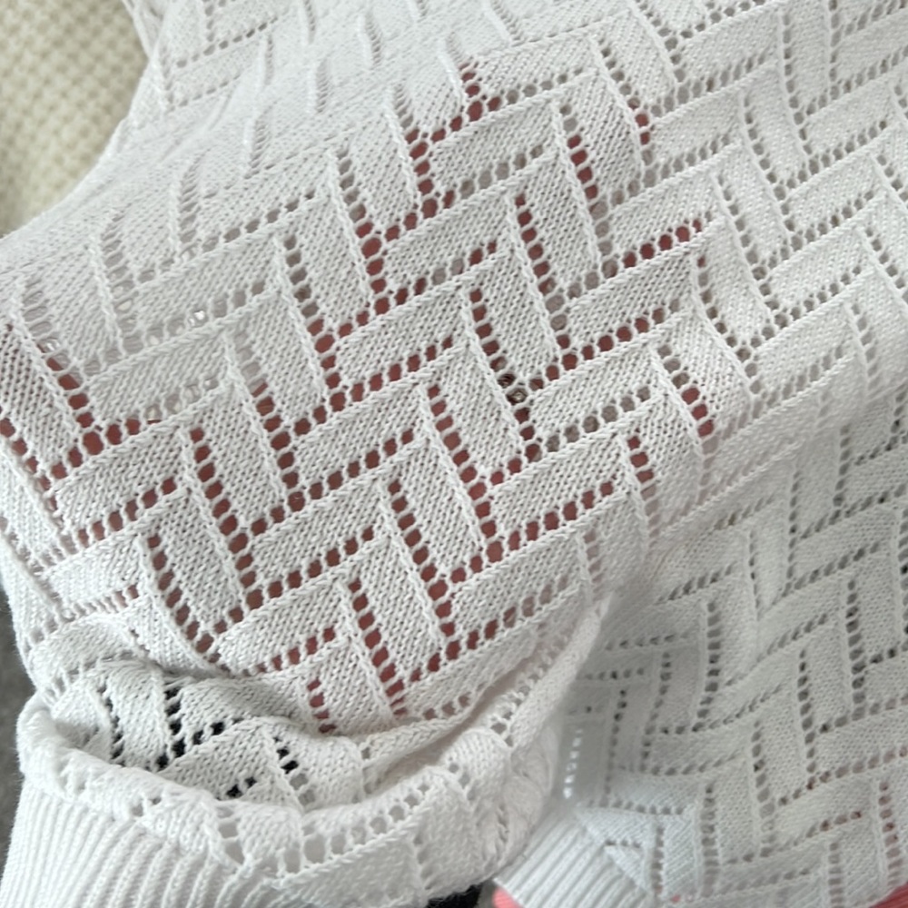 Talbots Sweater. - Picture 10 of 10